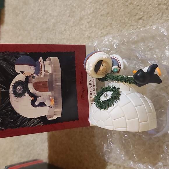 Hallmark set-12 frosty friends Ornaments from 1986-1997 - Picture 11 of 17